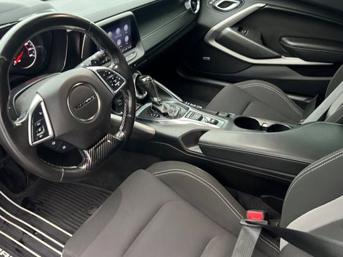 Used 2021 Chevrolet Camaro LT w/ RS Package image 7