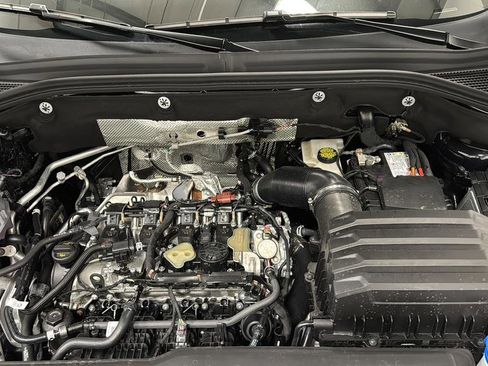 Used 2025 Volkswagen Atlas SEL Premium R-Line image 28