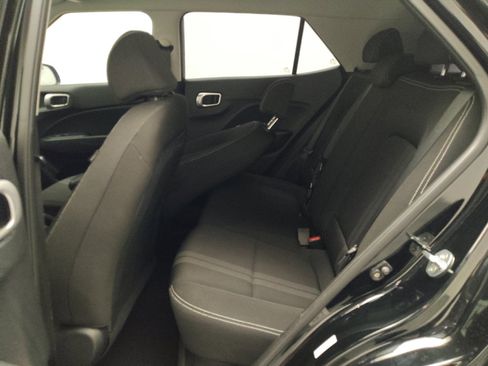 Used 2020 Hyundai Venue SEL FWD image 18