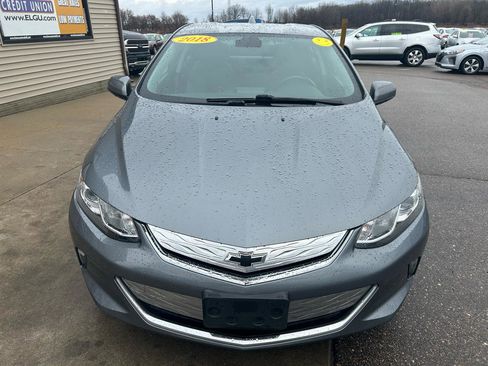 Used 2018 Chevrolet Volt LT w/ Comfort Package image 2