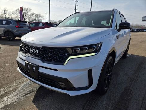Used 2023 Kia Sorento SX AWD/4WD image 3