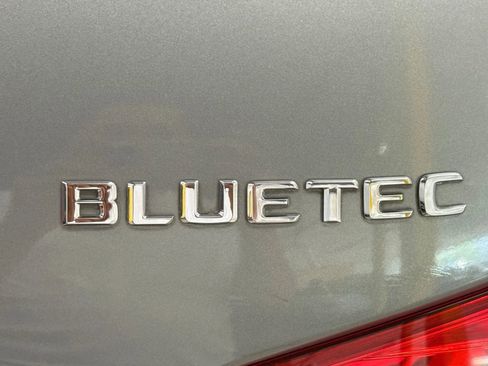 Used 2016 Mercedes-Benz GL 320 BlueTEC 4MATIC w/ Premium I Package image 15