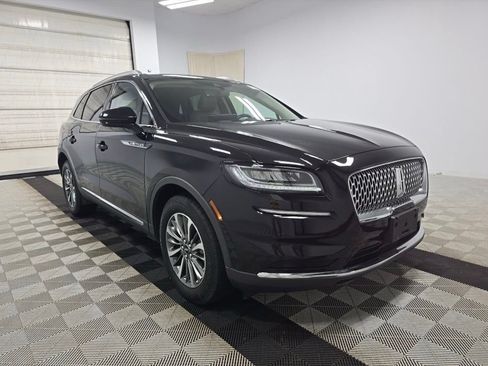 Used 2023 Lincoln Nautilus AWD image 2
