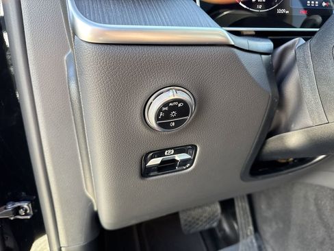 New 2025 Mercedes-Benz GLC 300 4MATIC image 16