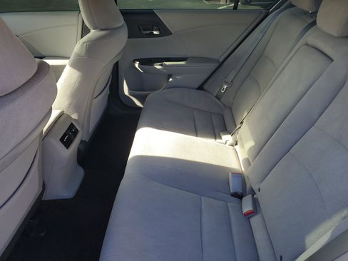 Used 2014 Honda Accord EX image 9