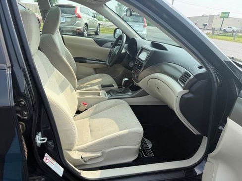 Used 2011 Subaru Impreza 2.5i Premium w/ PWR Moonroof Value Pkg AWD/4WD image 6