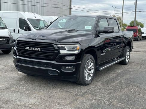 Used 2023 RAM 1500 Laramie AWD/4WD image 7