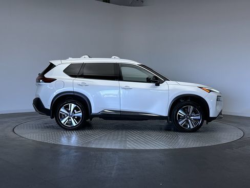 Used 2023 Nissan Rogue Platinum w/ Platinum Premium Package FWD image 10