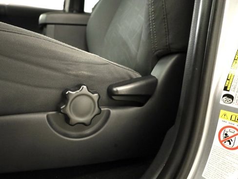 Used 2019 Toyota Tacoma TRD Sport image 10