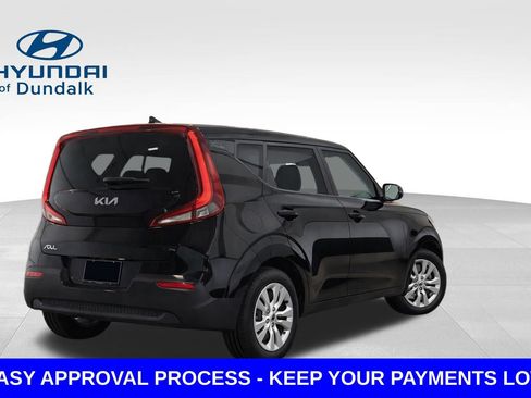 Used 2022 Kia Soul LX FWD image 2