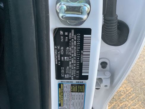 Used 2023 Kia K5 LXS image 32