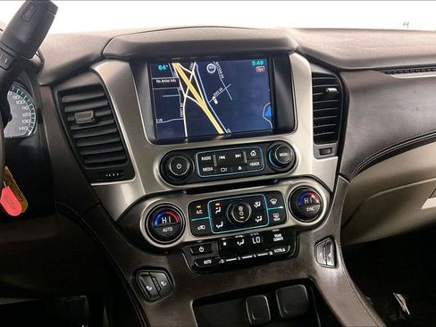 Used 2015 Chevrolet Suburban LT image 6