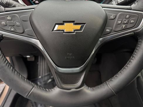 Used 2018 Chevrolet Malibu LT image 19