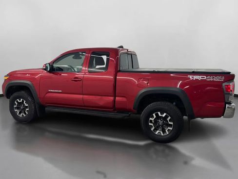 Used 2020 Toyota Tacoma TRD Off-Road image 5
