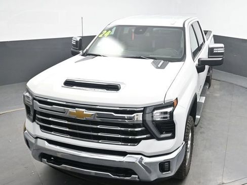 Used 2024 Chevrolet Silverado 2500 LTZ image 24