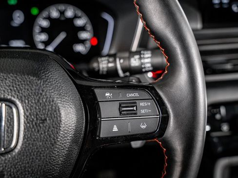 Used 2025 Honda Pilot TrailSport image 31