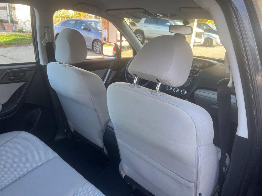 Used 2016 Subaru Forester 2.5i AWD/4WD image 14