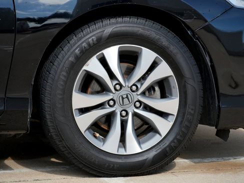 Used 2015 Honda Accord LX image 29