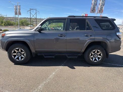 Used 2020 Toyota 4Runner TRD Off-Road image 4