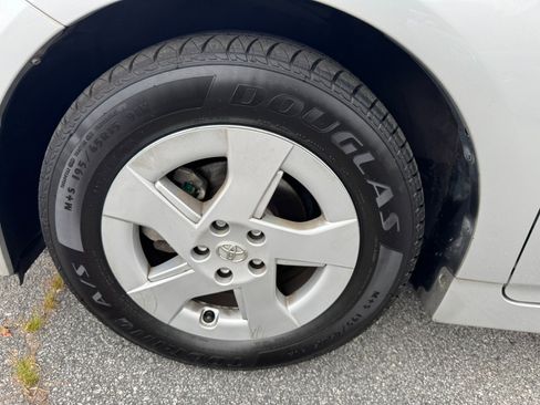 Used 2010 Toyota Prius Three image 30