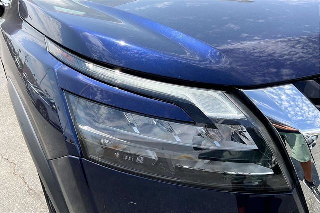 Certified 2025 Nissan Pathfinder SV AWD/4WD image 27