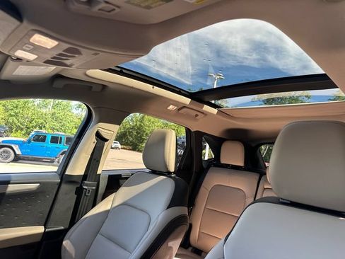 Used 2020 Ford Escape SEL AWD/4WD image 30