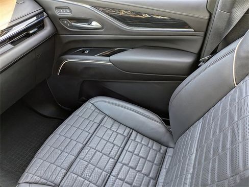 Certified 2024 Cadillac Escalade ESV V w/ LPO, Floor Liner Package image 18