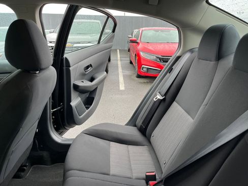 Used 2025 Nissan Sentra SV image 38