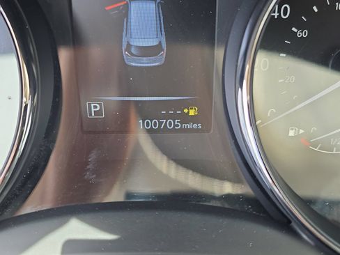 Used 2017 Nissan Rogue SL FWD image 27