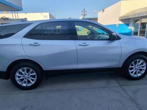 Certified 2019 Chevrolet Equinox LS w/ LS Convenience Package FWD image 9