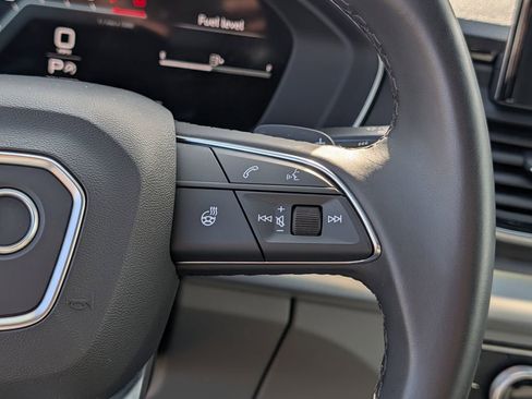 Used 2025 Audi Q5 2.0T Premium image 37