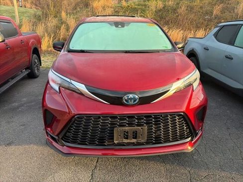 Used 2023 Toyota Sienna XSE image 15