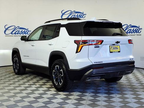 New 2026 Chevrolet Equinox ACTIV w/ Convenience Package III image 2