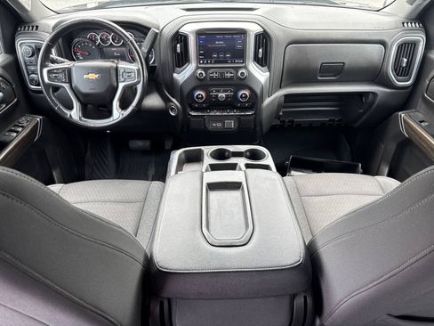 Used 2022 Chevrolet Silverado 1500 LT w/ Z71 Off-Road Package AWD/4WD image 13