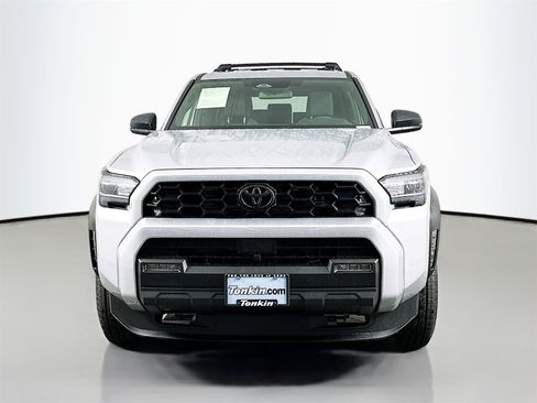 Certified 2025 Toyota 4Runner TRD Off-Road image 2