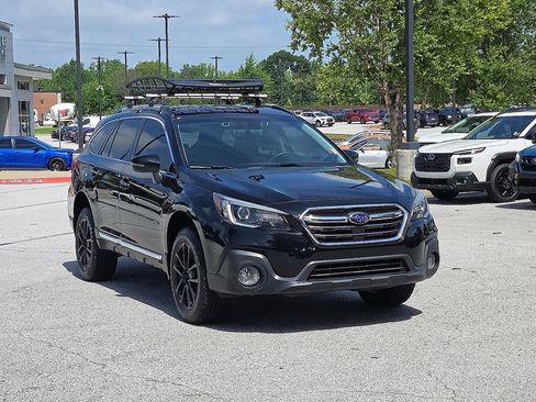 Used 2018 Subaru Outback 3.6R Touring AWD/4WD image 1