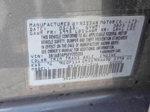 Used 2015 Nissan Sentra S FWD image 32