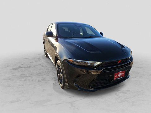Used 2024 Dodge Hornet GT w/ GT Blacktop Package image 2