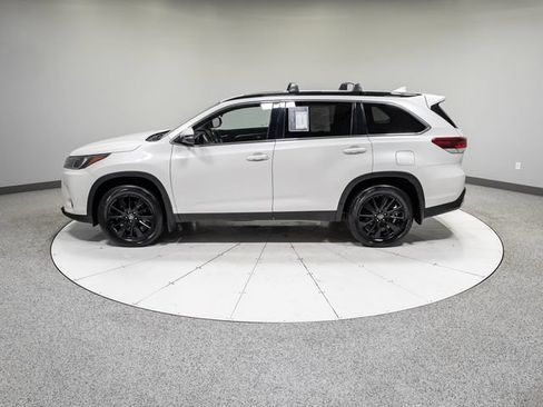 Used 2019 Toyota Highlander SE AWD/4WD image 36