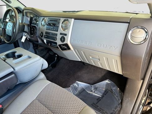 Used 2016 Ford F250 XLT w/ XLT Value Package image 27