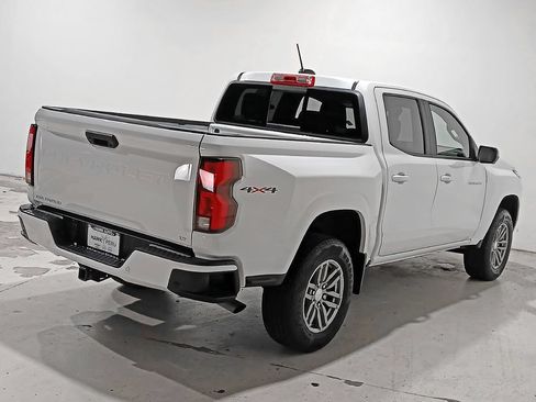 Used 2024 Chevrolet Colorado LT w/ LT Convenience Package III AWD/4WD image 6