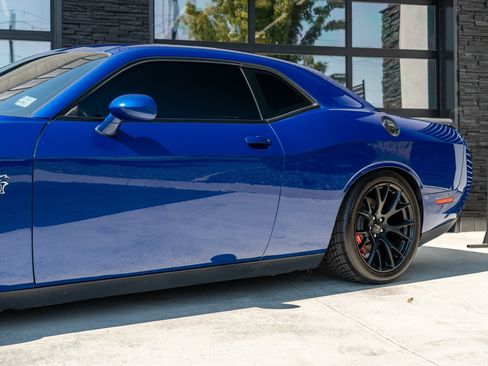 Used 2019 Dodge Challenger SRT Hellcat w/ Laguna Leather Package RWD image 7