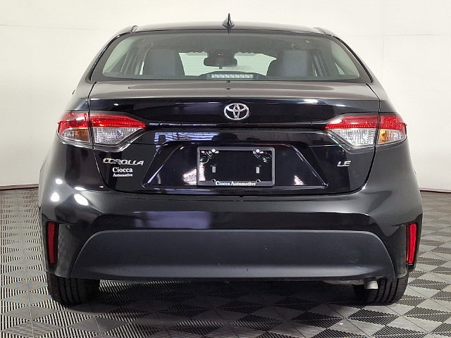 Used 2024 Toyota Corolla LE FWD image 8
