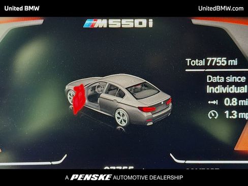 Used 2021 BMW M550i xDrive image 7