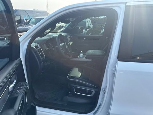 Used 2025 RAM 1500 Laramie w/ Sport Appearance Package AWD/4WD image 7