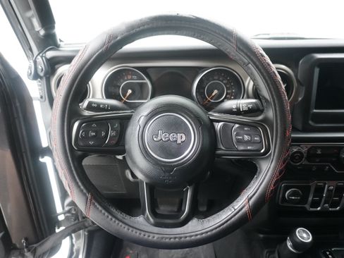 Used 2020 Jeep Gladiator Sport w/ Quick Order Package 24S AWD/4WD image 16