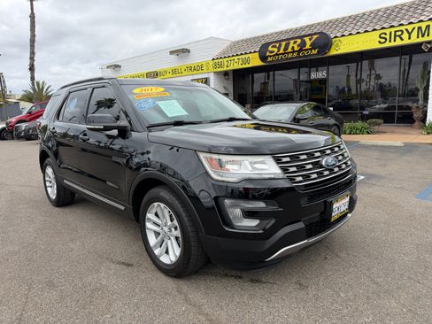 Used 2017 Ford Explorer XLT w/ Equipment Group 202A FWD image 1