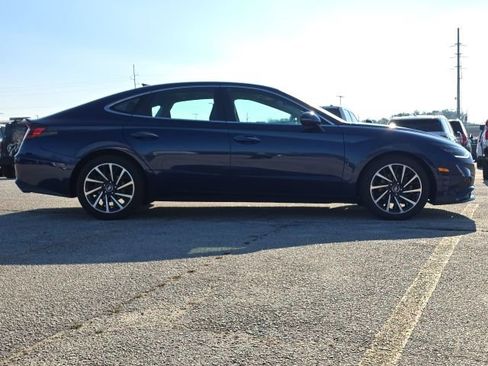 Used 2021 Hyundai Sonata Limited w/ Preferred Accessory Package image 6