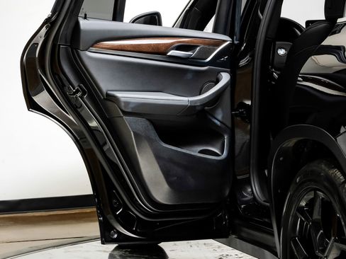 Used 2024 BMW X4 xDrive30i image 49