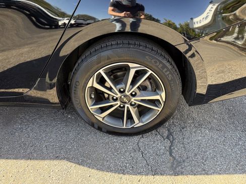 Used 2023 Kia Forte LXS w/ LXS Technology Package image 29